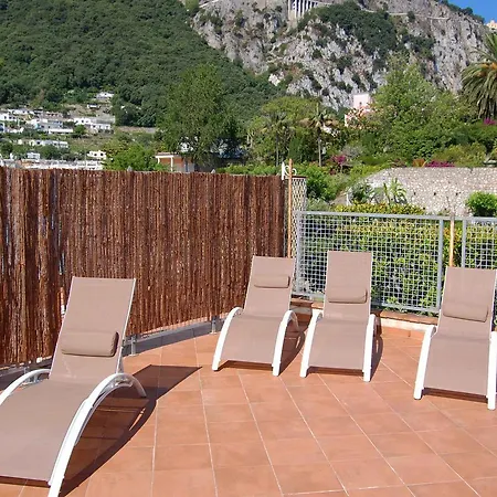 Alojamento de Acomodação e Pequeno-almoço La Terrazza Sul Mare Capri