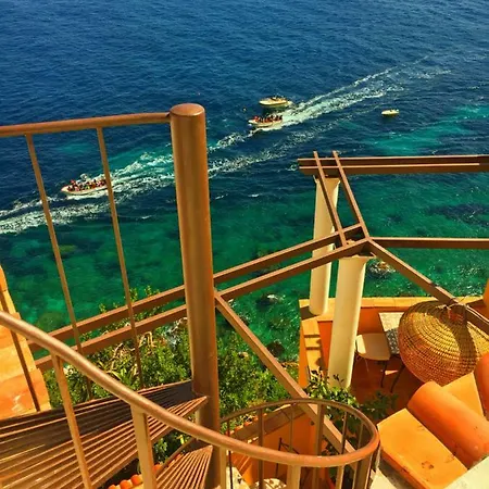 Alojamento de Acomodação e Pequeno-almoço La Terrazza Sul Mare