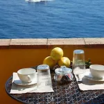 La Terrazza Sul Mare Nocleg ze śniadaniem 4*