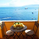 Nocleg ze śniadaniem La Terrazza Sul Mare 4*