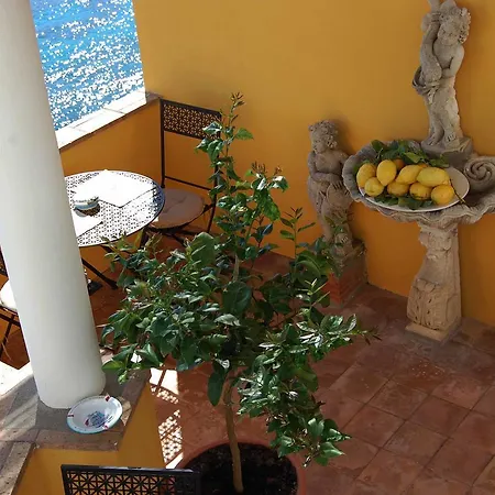 לינה וארוחת בוקר La Terrazza Sul Mare