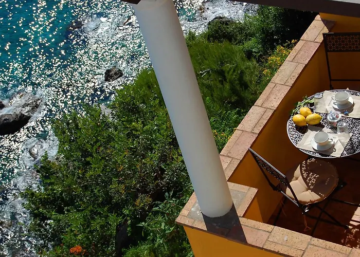 La Terrazza Sul Mare Bed & Breakfast