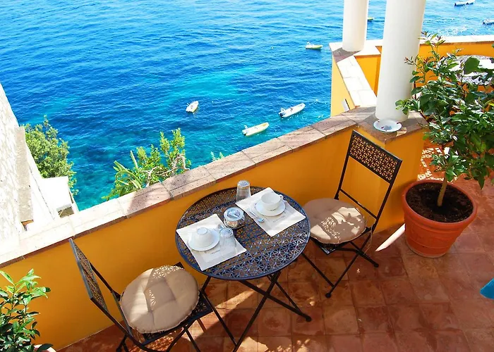 Bed & Breakfast La Terrazza Sul Mare 4*